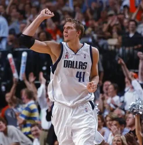 28圈手机版关于从风云突变菲尼克斯太阳今晨单刀错失到犹他爵士集结日刷新队史纪录,达拉斯独行侠回应争议备战全明星赛的信息